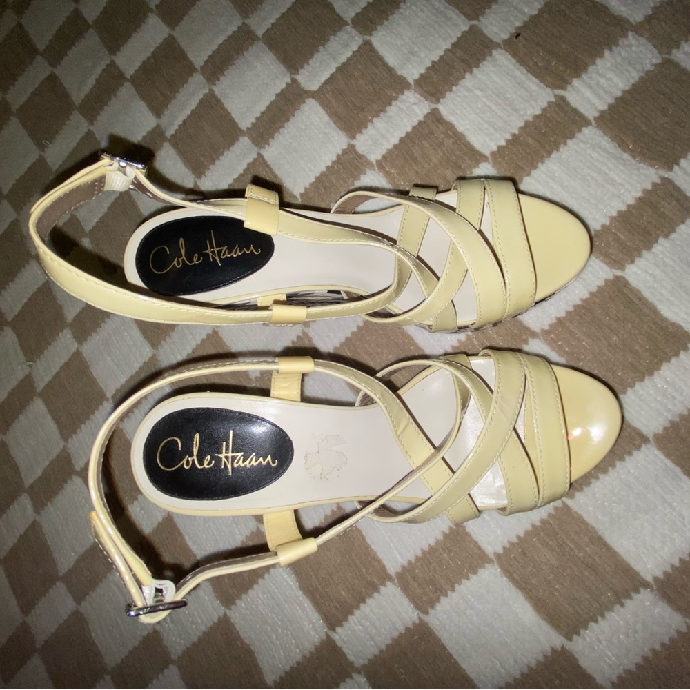 Cole Haan Sandals - Cream/white and Black 7.5-8 - Picture 2 of 7